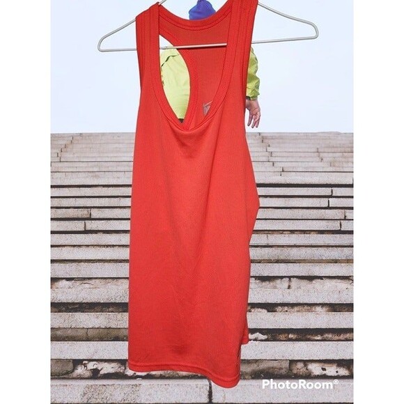 Women's Nike Dri Fit‎  Tight Fit Tank Size M (G30) - Picture 1 of 4